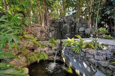 Ocean View 2 Bedroom in Coconut Grove