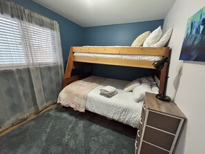 2 bedrooms, iron/ironing board, travel cot, WiFi