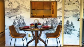Dining - Summer Adventure, Mountain Views, Walk to Base Area (Steamboat Springs)