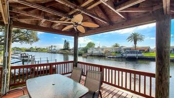 Comfort Duplex, 2 Bedrooms, Lakeside | Terrace/patio