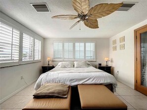 Comfort Duplex, Lakeside | 2 bedrooms, iron/ironing board, free WiFi - Enjoy Sunset with Dolphin and Manatee (Hudson)