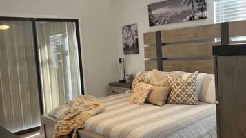 3 bedrooms, iron/ironing board, travel crib, free WiFi