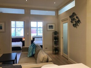 Interior - Chic apartment near Sydney Harbour (Woolloomooloo)