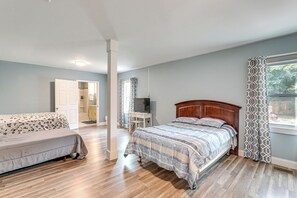 4 chambres, fer et planche à repasser, Wi-Fi, draps fournis