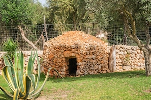 Property grounds - House in Santa Margarita Sa Rota with pool (Santa Margalida)