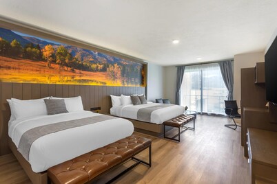 The Valor, an Ascend Collection Hotel