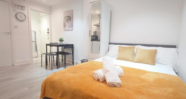 1 bedroom, iron/ironing board, WiFi, bed sheets - Camden apartments  (London)