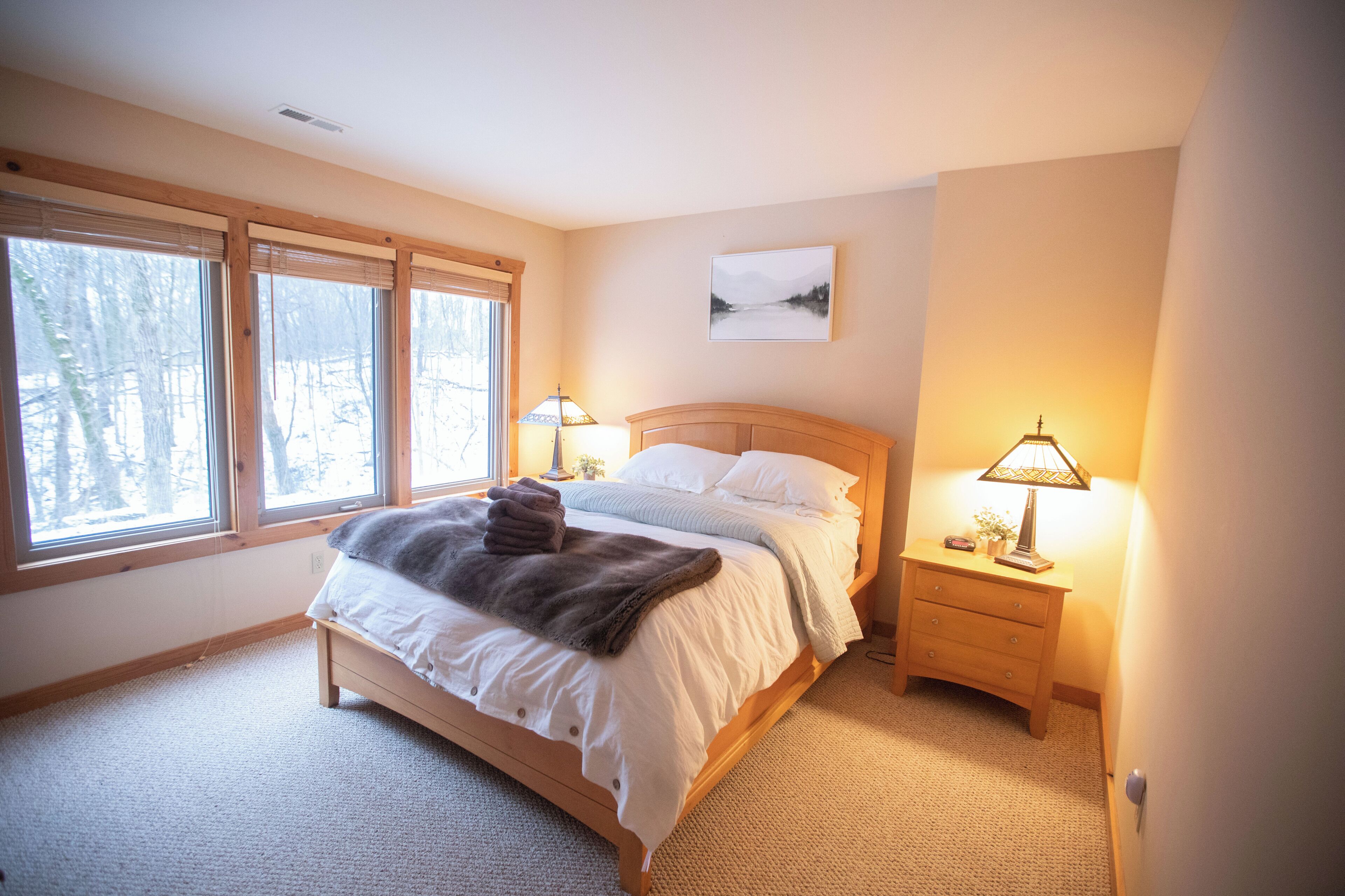 3 bedrooms, iron/ironing board, travel crib, free WiFi