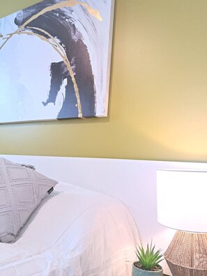 1 chambre, fer et planche à repasser, lit parapluie, Wi-Fi gratuit