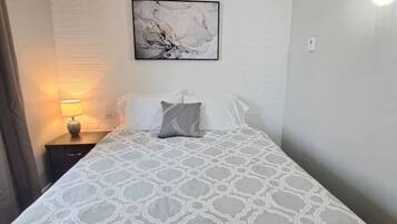 2 soveværelser, skrivebord, strygejern/strygebræt, gratis Wi-Fi