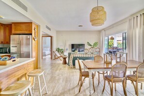 Dining - Step into paradise at our exquisite two-bedroom retreat in Las Terrenas (El Limón)