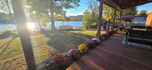 Upstate Waterfront Retreat 4000 sq ft with 2 Kitchens!!!