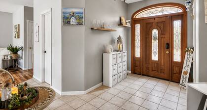 Upstate Waterfront Retreat 4000 sq ft with 2 Kitchens!!!