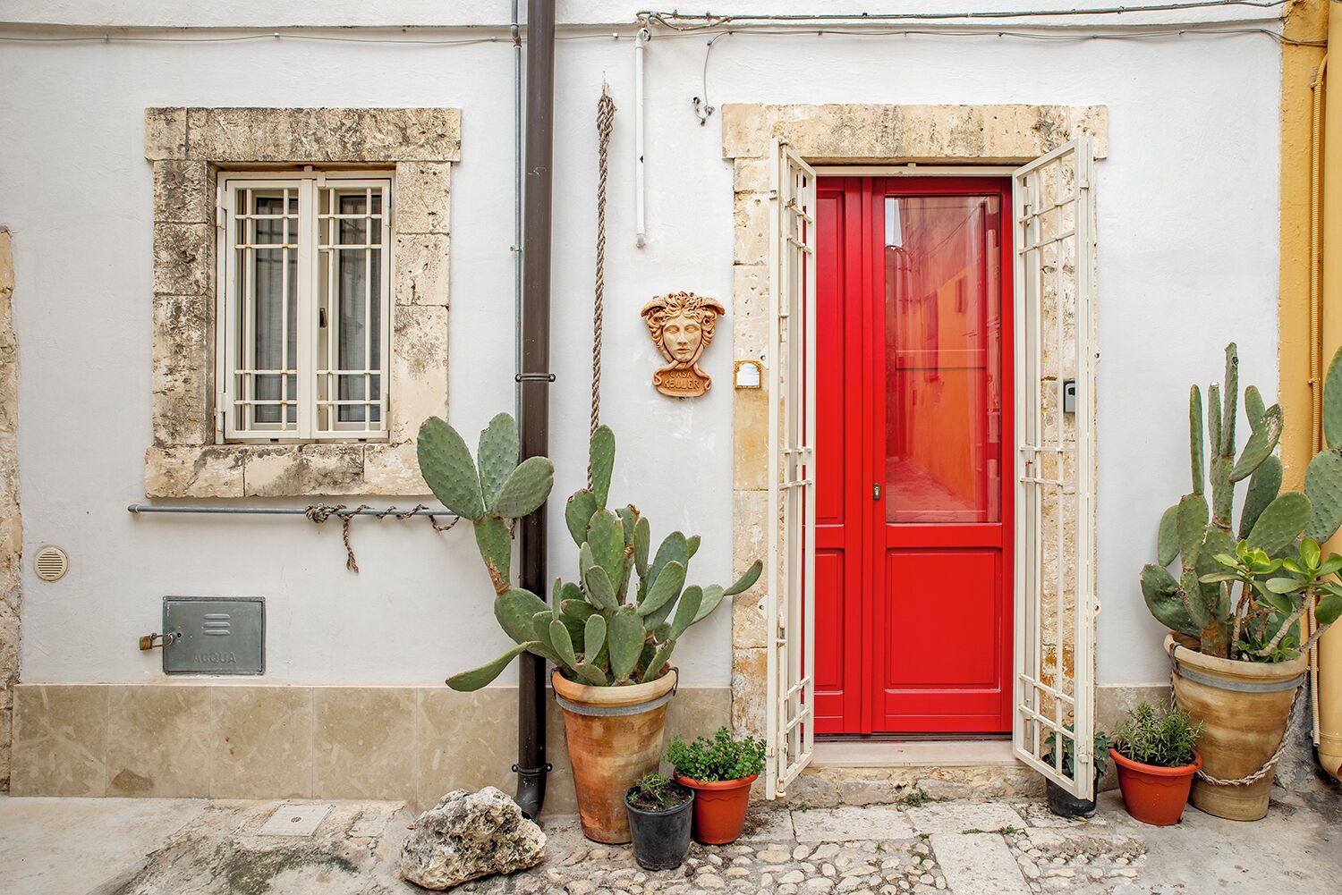 مدخل المنشأة