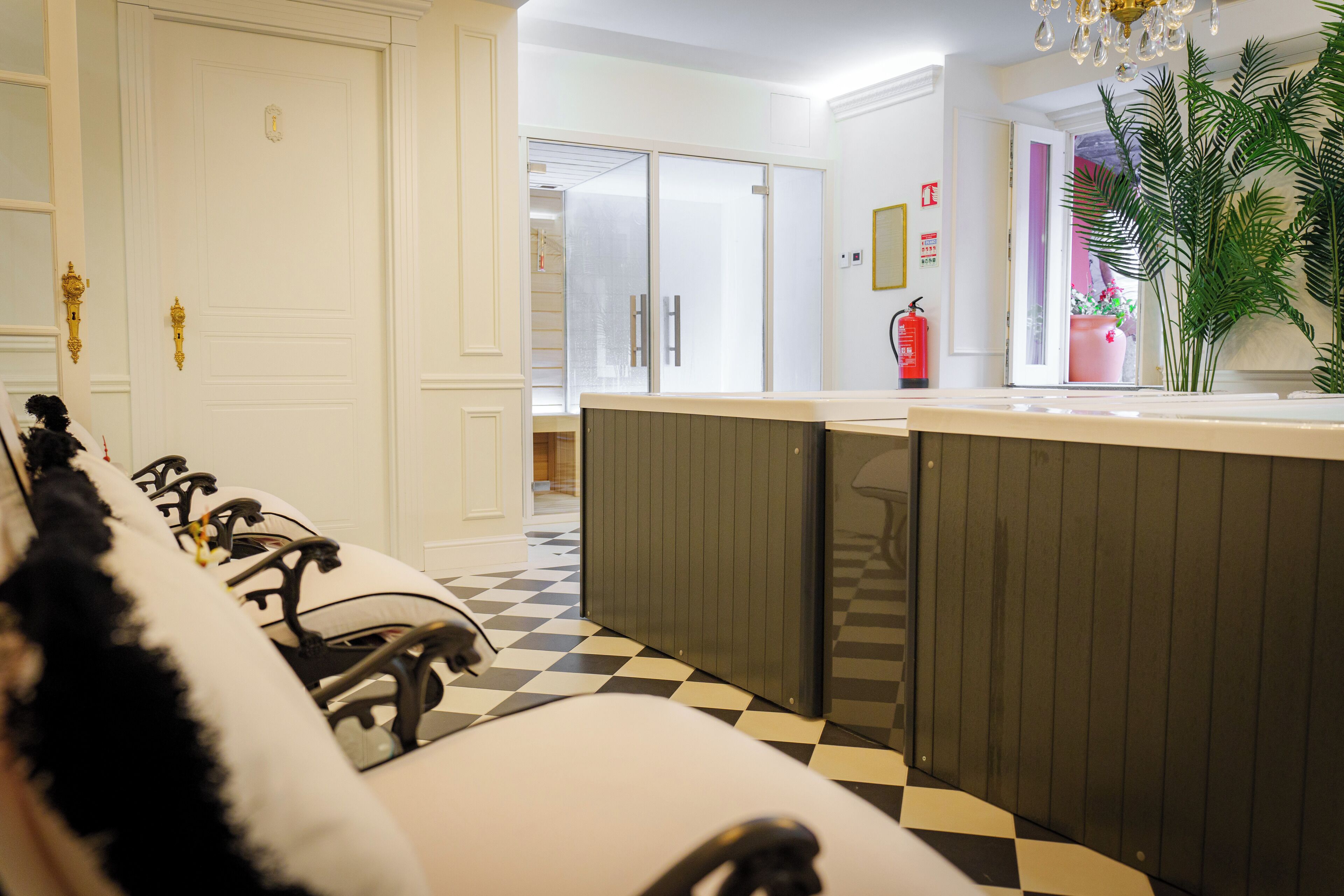 Phòng tắm hơi, bồn tắm thủy lực, phòng xông hơi 