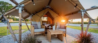 Roaring River's Cozy Nature Retreat
