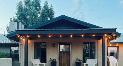 Bring your horse and cool off in Prescott! Home & stables back up to trails!