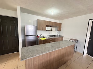 Classic Apartment, 3 Bedrooms, Kitchen | Living area