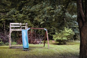 Children's area - Story Time Retreat (Nashville)