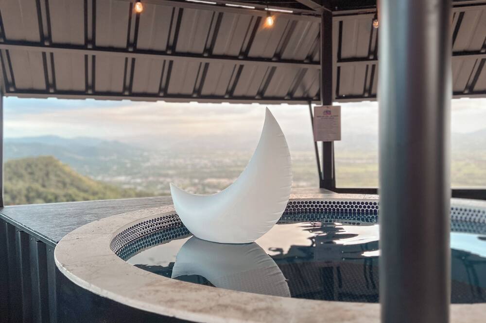 BOHO by THE VIEW LUXE HOTEL