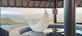 BOHO by THE VIEW LUXE HOTEL