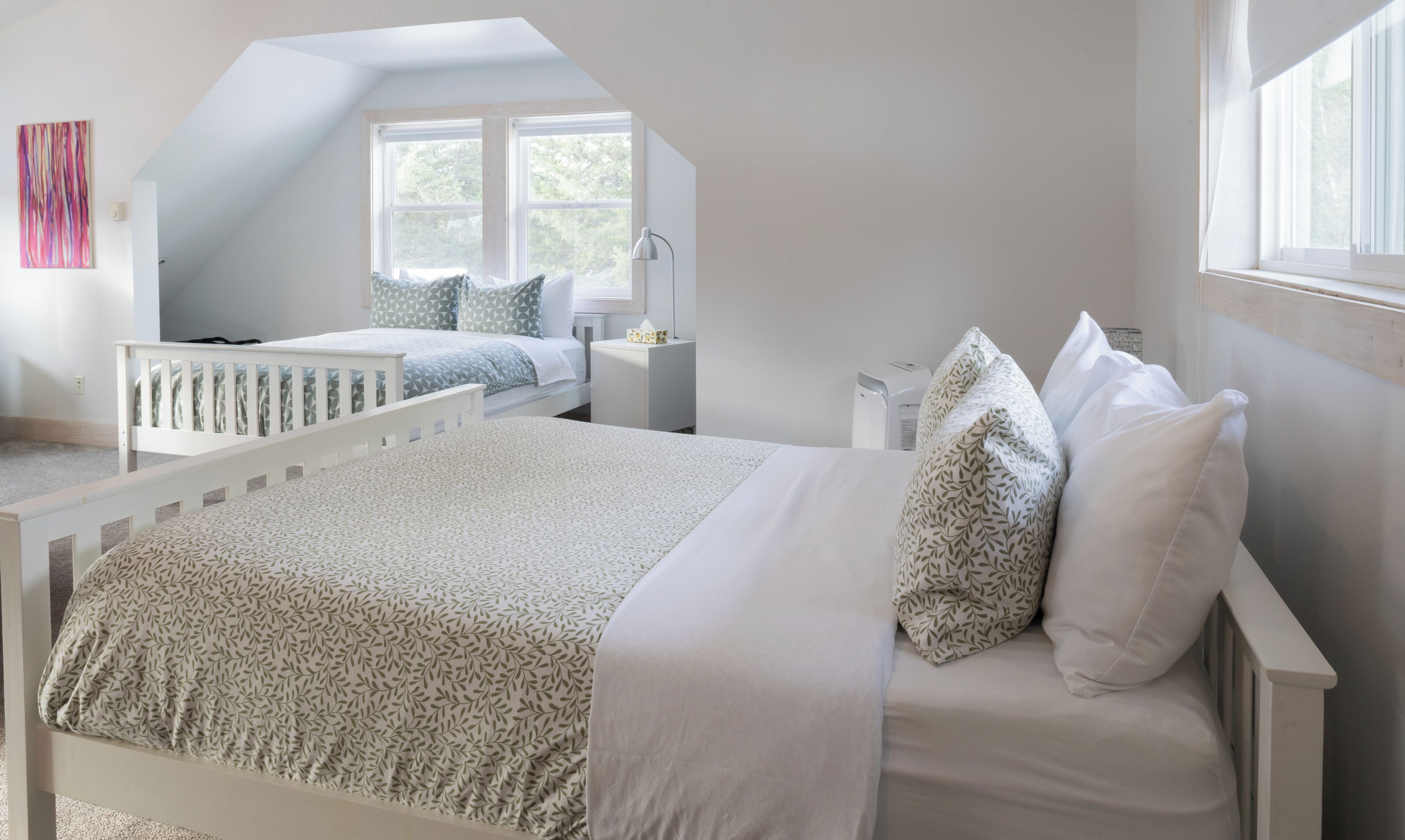 Chambre classique double, 2 grands lits, vue sur la montagne | Accès au Wi-Fi (inclus), literie fournie