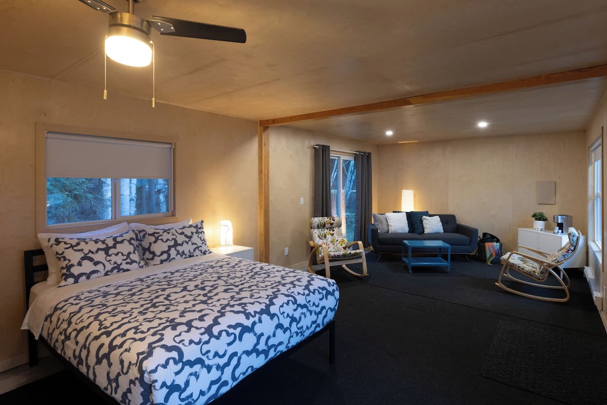 Shale Glamping Cabin | 免费 WiFi、床单