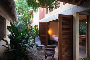 Standard Double Room | Free WiFi - Agua de Coco H (Brisas de Zicatela)