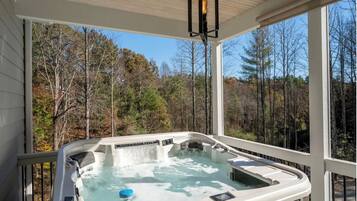 Bain à remous extérieur