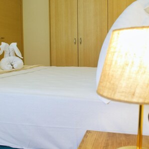 Apartamento | 2 quartos, escrivaninha
