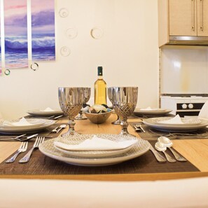 Apartamento | 2 quartos, escrivaninha