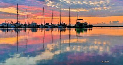 Perfect Family Fun | Pool, King Bed+BBQ+Sleeps 6