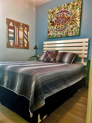 2 slaapkamers, een strijkplank/strijkijzer, gratis wifi, beddengoed