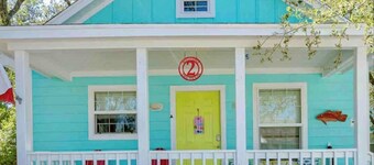 Vibrant Spot! Kids Luv Queen Bunkbed, Pool, Dog OK