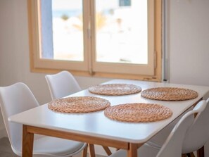 Dining - R155 Beachfrontapartment 3 (Coma-ruga)