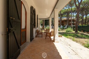 Outdoor dining - Villa del Mare - Appartamento Acqua (Pula)