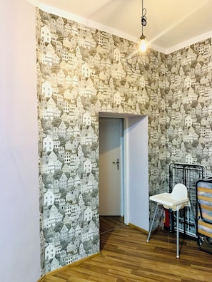 Interior entrance - Happy House Hostel. Poznan (Poznan)