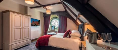 Chambre Deluxe double | Fer et planche Ă repasser, accĂšs au Wi-Fi (inclus)