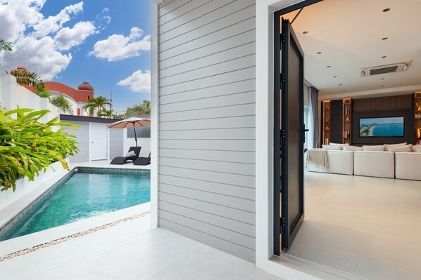 Pool - *NEW* Luxury 4BR, Salt Pool 3km Walking St & Beach (Pattaya City)