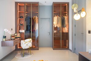 Interior - New 2024 · 4BR Pet-Friendly Villa · Sleeps 8 (Pattaya City)