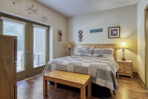 2 habitaciones, cuna de viaje, wifi gratis y ropa de cama 