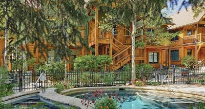 Prime Downtown Aspen Condo