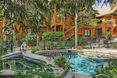 Prime Downtown Aspen Condo