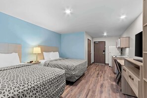 Suite, 2 Queen Beds, Non Smoking