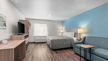 Suite, 1 King Bed, Non Smoking