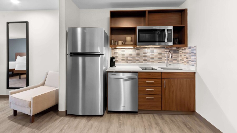 Everhome Suites Glendale Sports Entertainment District