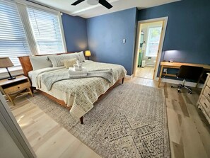 2 chambres, fer et planche à repasser, Wi-Fi, draps fournis