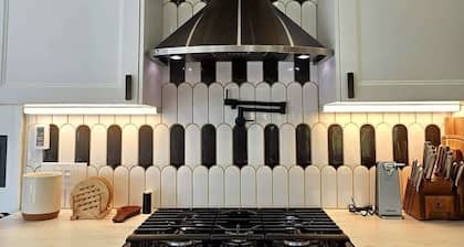 Amazing 2BD apt w 2 master baths!