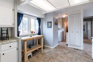 Interior - Central, Quiet, Pet-Friendly ~ Inn the Mountains (Payson)