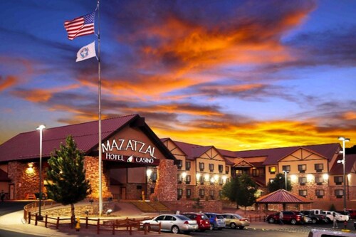 Central, Quiet, Pet-Friendly ~ Inn the Mountains